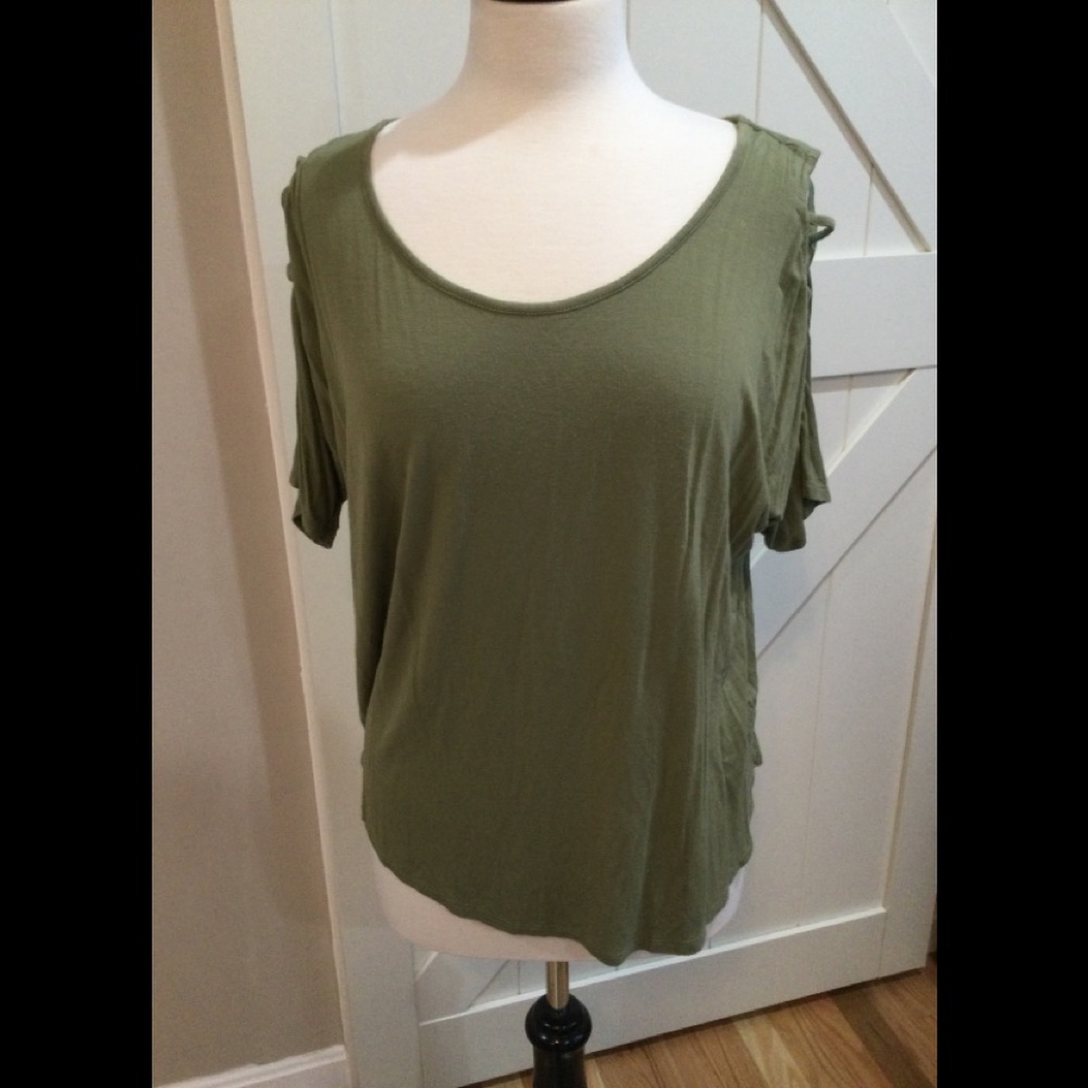 XL scoop neck green 3/4 sleeve top